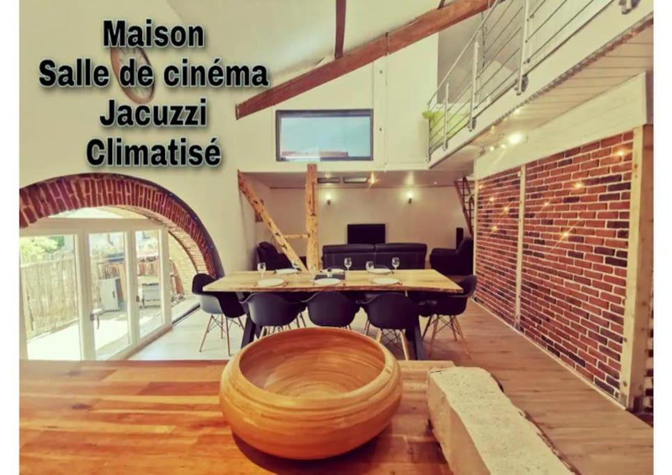 Maison De Village, Jacuzzi, Salle Cinema Valencin 외부 사진